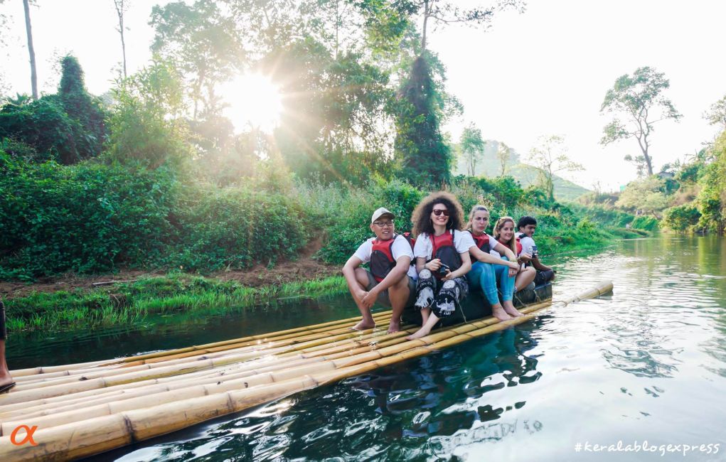 bamboo-rafting-adventure-in-kerala