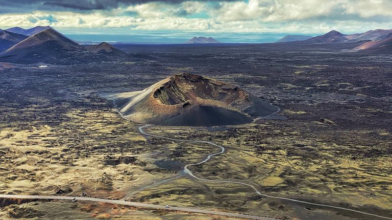 lanzarote-volcano-landscape