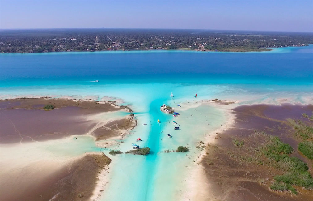 Bacalar Lagoon, Mexico Travel Guide 2020 – Map, Where To Stay and What To Do