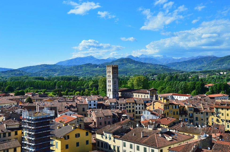 lucca italy rooftops